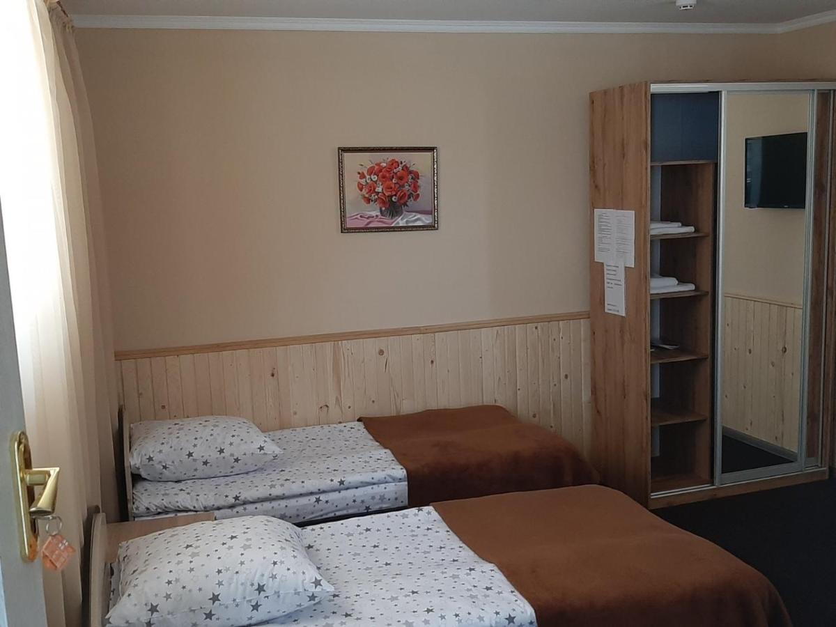 Hotel 7/24 Brovary Bagian luar foto