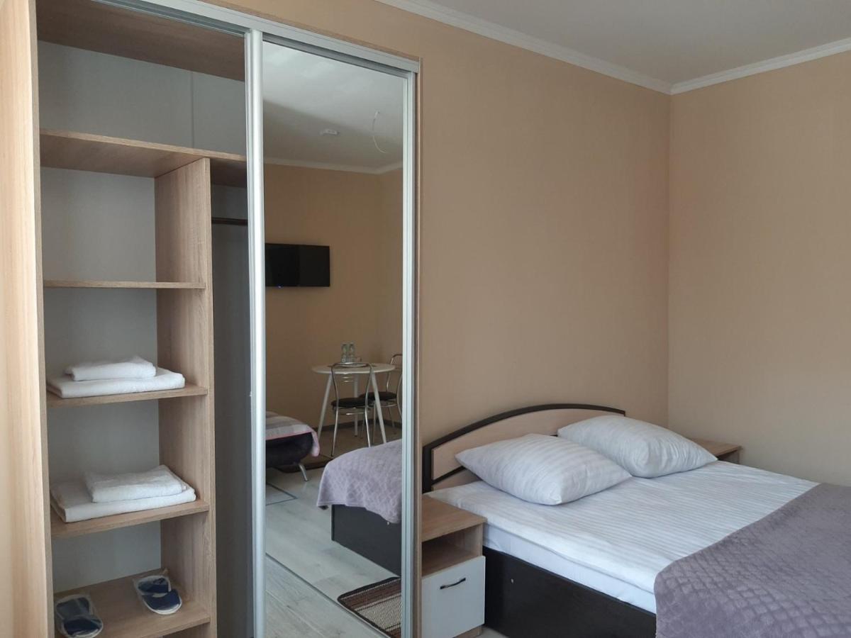 Hotel 7/24 Brovary Bagian luar foto