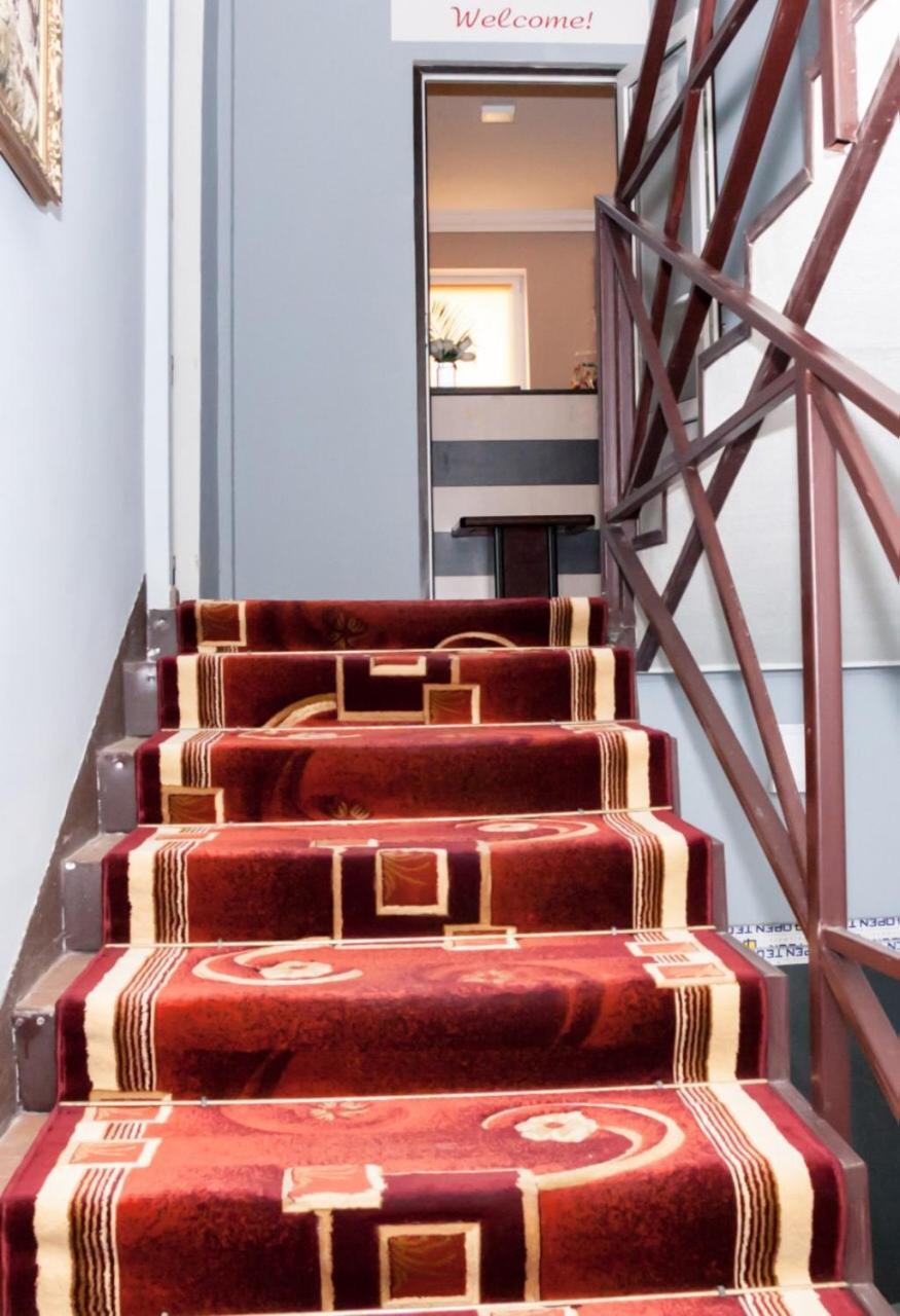 Hotel 7/24 Brovary Bagian luar foto