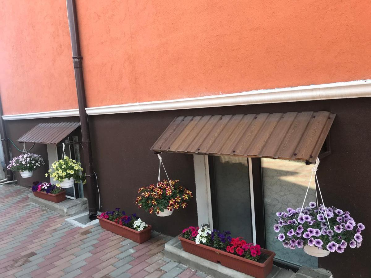 Hotel 7/24 Brovary Bagian luar foto